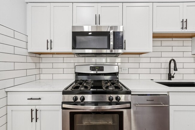 Building Photo - 26 N Craig Pl