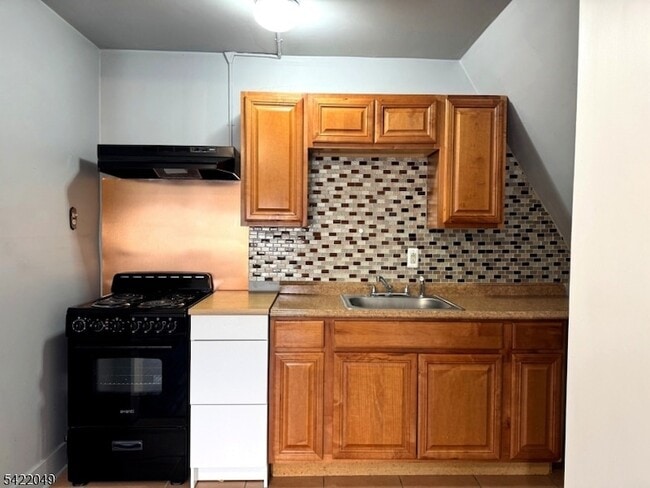 Building Photo - 19 N 7th St