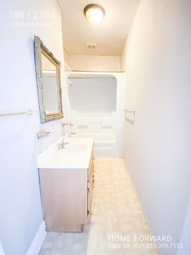 Building Photo - 110 Hagerman Ct