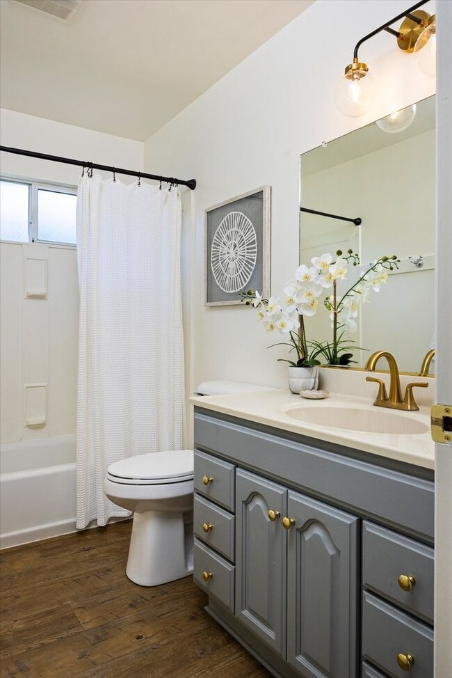 Building Photo - 191 Del Sur Way