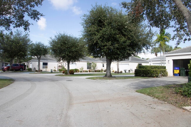 Building Photo - 1037 Island Manor Dr