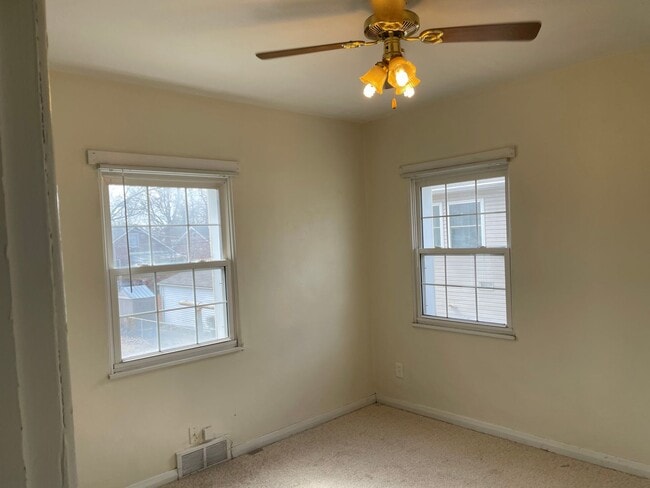 Building Photo - House for Rent in Southwest City