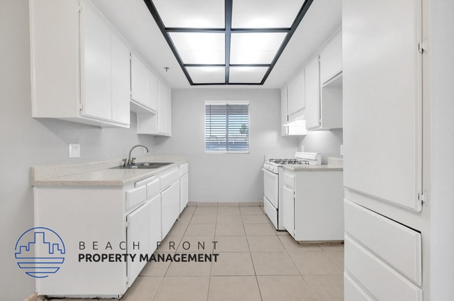 Building Photo - 710 W. Washington Ave.