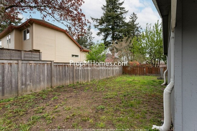 Building Photo - Three Bedroom Escape in Oregon City!