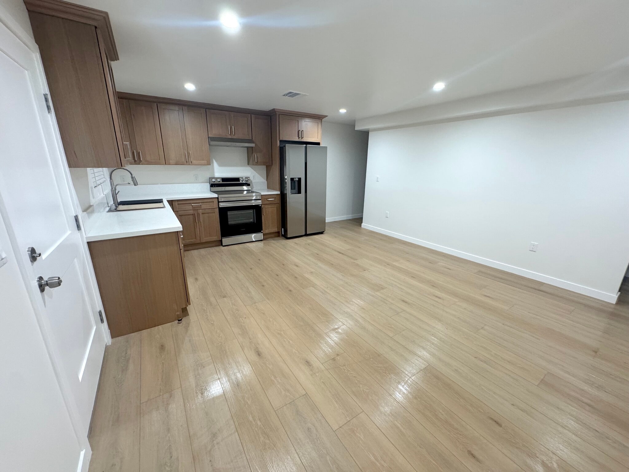 Building Photo - 1839 Lowe St