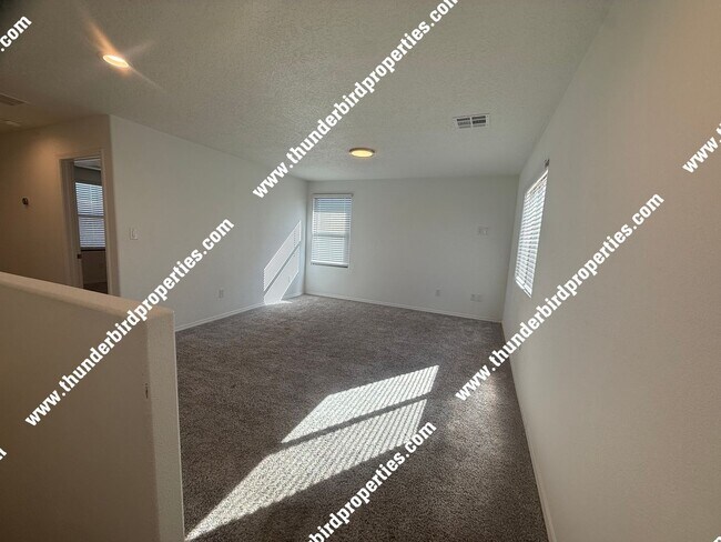 Building Photo - 2605 Stryker Road Southeast