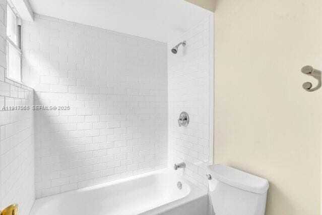 Building Photo - 1353 Springside Dr