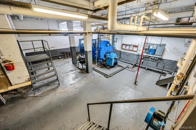 Building Photo - 37-16 83rd St