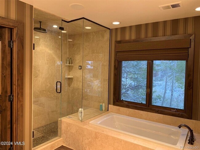 Building Photo - 5148 Gore Cir
