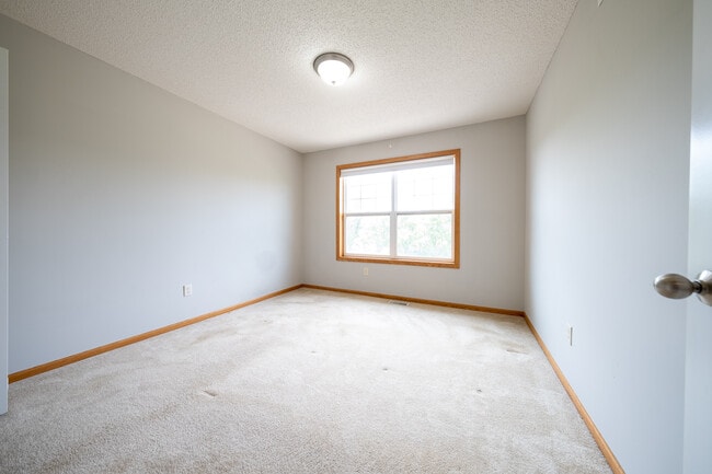 Building Photo - 15241 Spring Brook Terrace