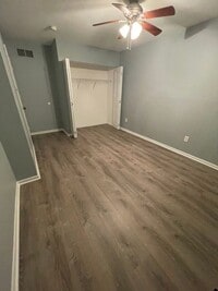 Building Photo - 155 Redwood Dr