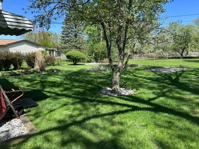Building Photo - 6284 Woodsdale Dr