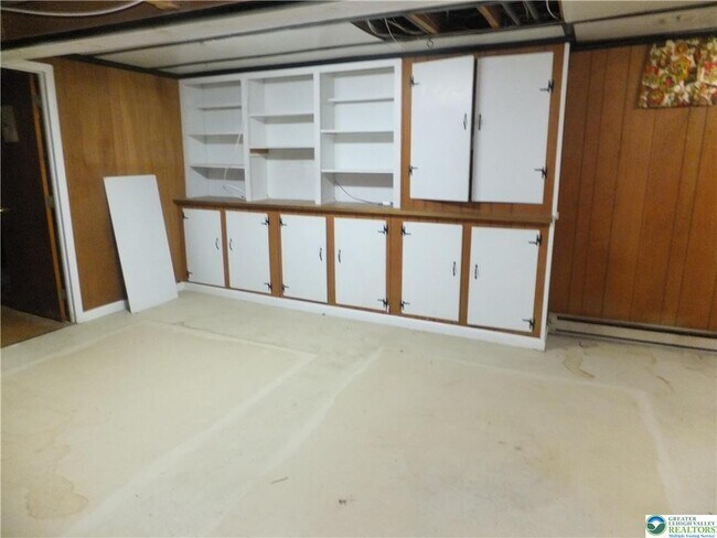 Building Photo - 3021 Rosewood Ct