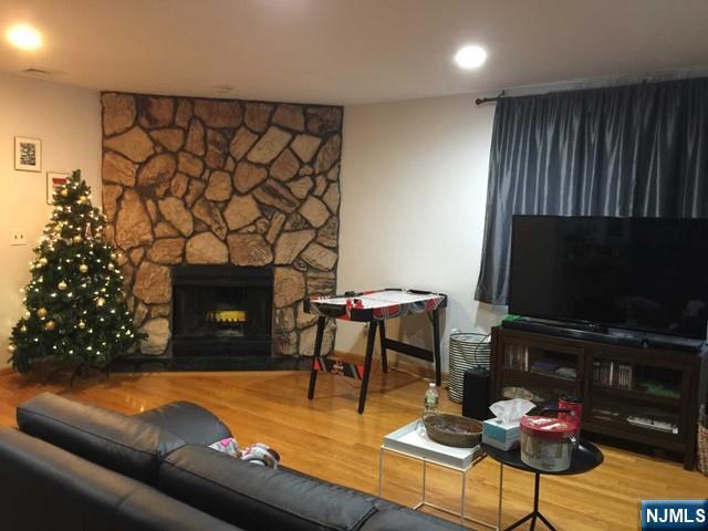 Building Photo - 26 Linwood Ave