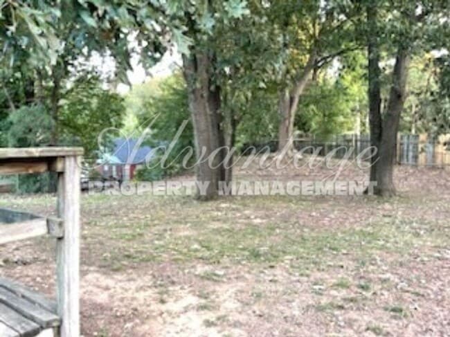 Building Photo - Newly Renovated Home In Frayser - Open To Section 8