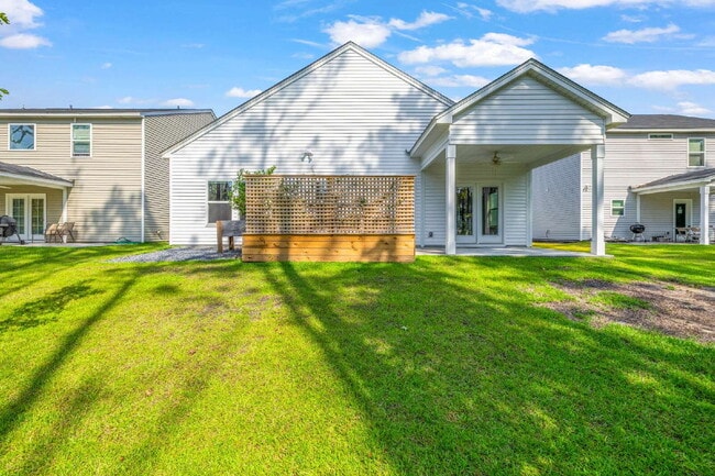 Building Photo - "Charming 3-Bed 2-Bath Residence in Telfai...