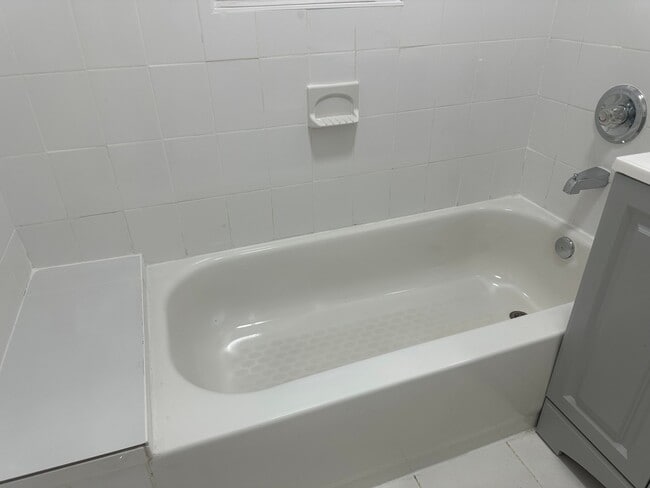 Building Photo - 332 61st St