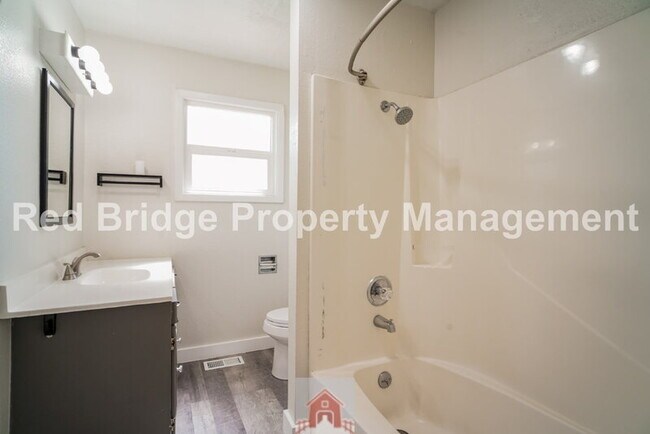 Building Photo - 4480 SW 165th Ave