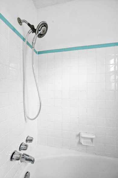 Building Photo - 504 Continental Dr