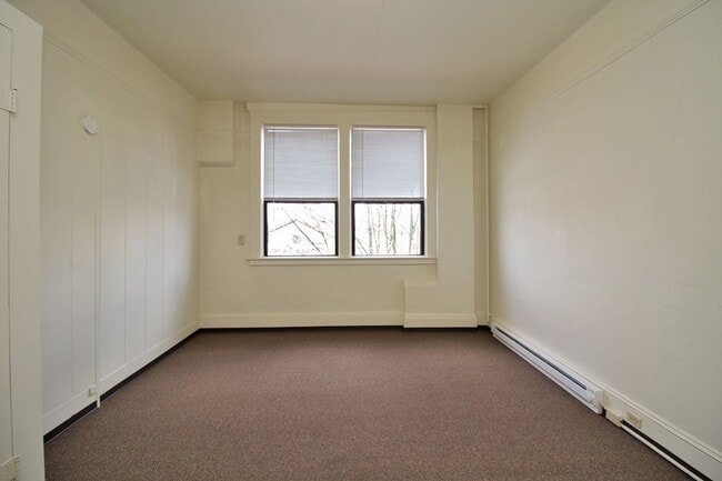 Building Photo - 12610 SW Farmington Rd