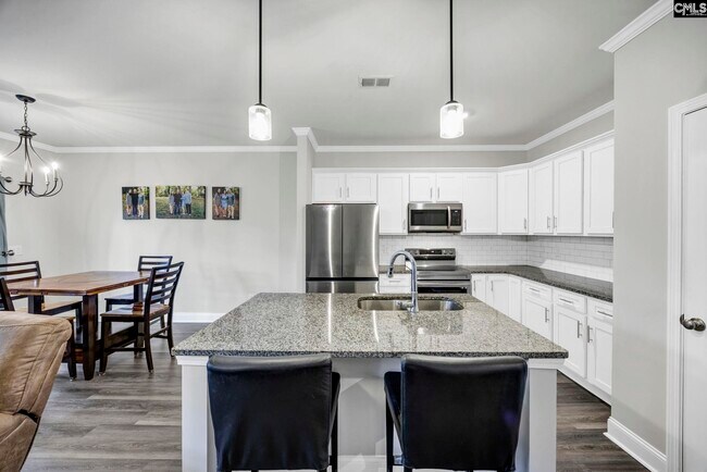 Building Photo - 102 Backspin Dr