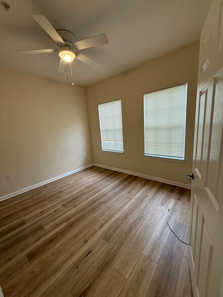 3rd Bedroom -1 - 10075 Gate Pky N