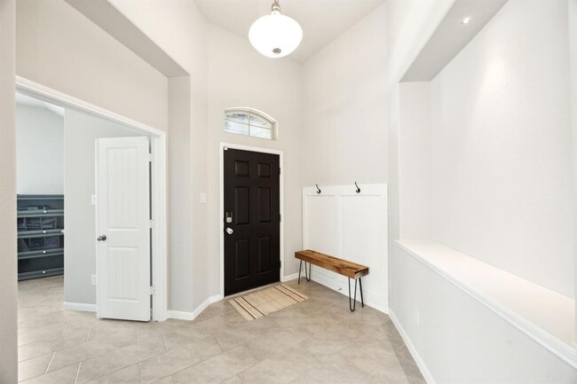 Building Photo - 3039 Forest Creek Dr