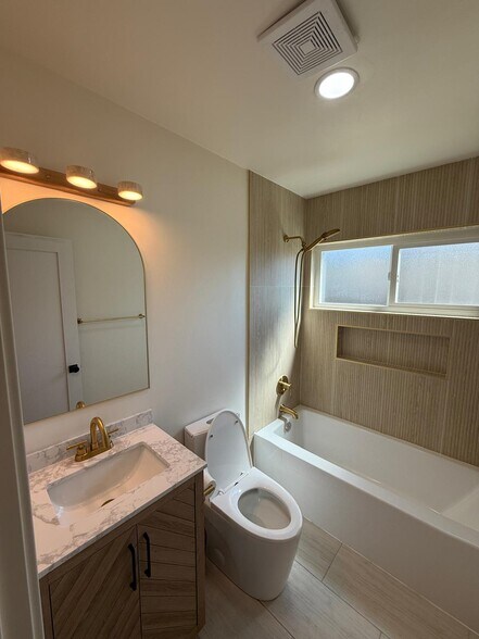 Building Photo - 4240 Camino Paz