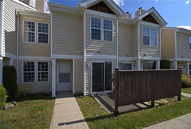 Building Photo - 2507 Whispering Hls