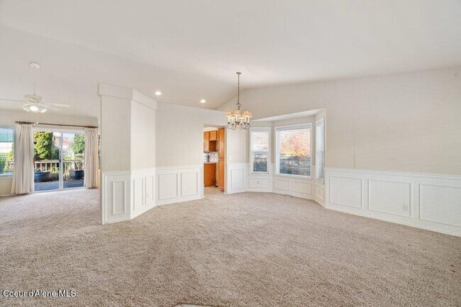 Building Photo - Coeur d' Alene Place!