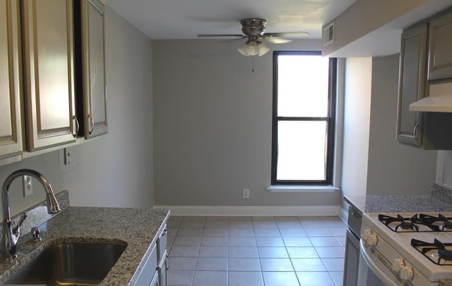 Building Photo - 106 Duvall Ln