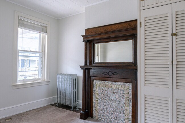 Building Photo - 41 Potter St