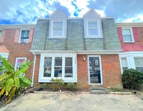 Building Photo - 5523 Gates Landing Rd