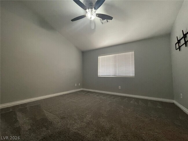 Building Photo - 5415 Altoona St