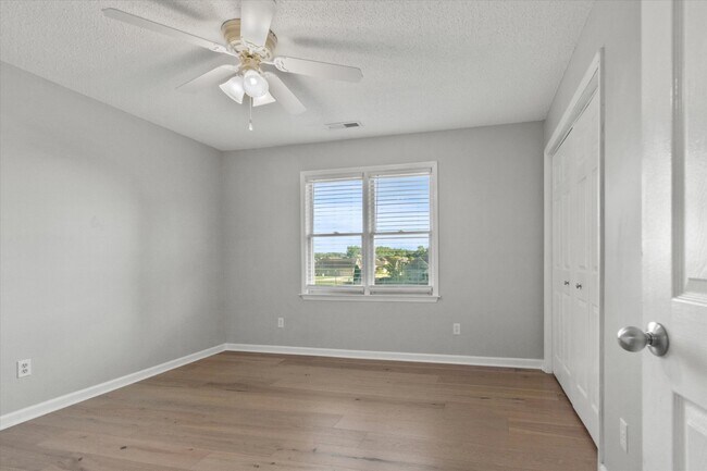 Building Photo - 300 Early Harvest Ct