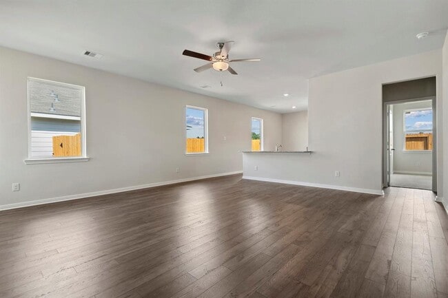 Building Photo - 16434 Blossom Grv Dr