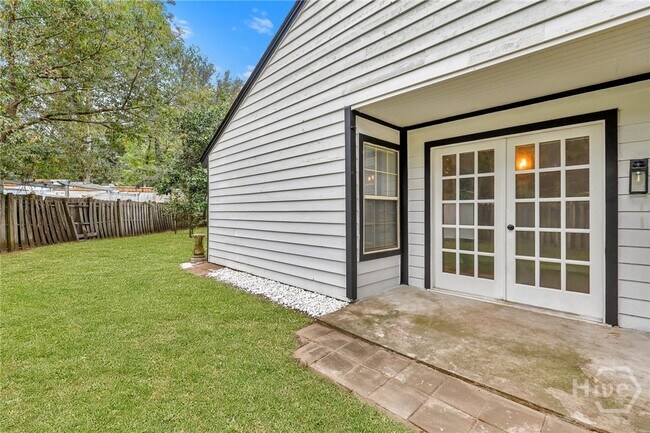 Building Photo - 34 Quail Forest Dr