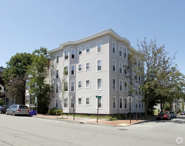 Building Photo - 4 Hill St