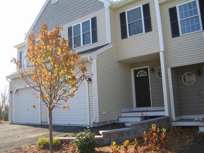 Primary Photo - Hillview Estates