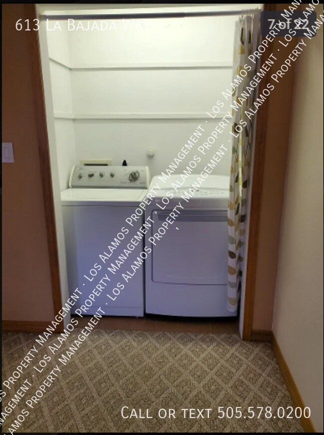 Building Photo - 613 La Bajada Way