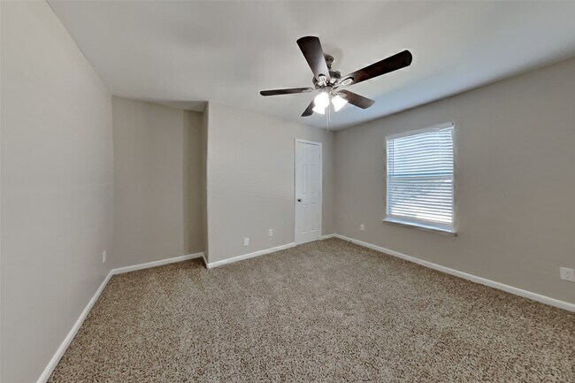 Building Photo - 7203 Towering Pine Ln