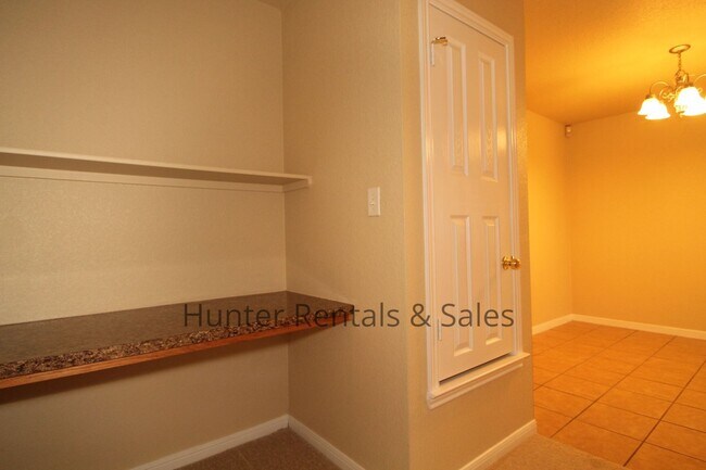 Building Photo - 4204 Elms Run Cir