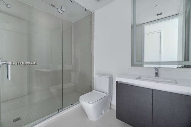 Building Photo - 851 NE 1st Ave