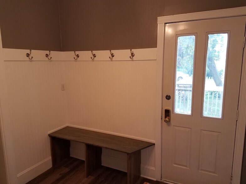 Entry way - 1403 2nd St