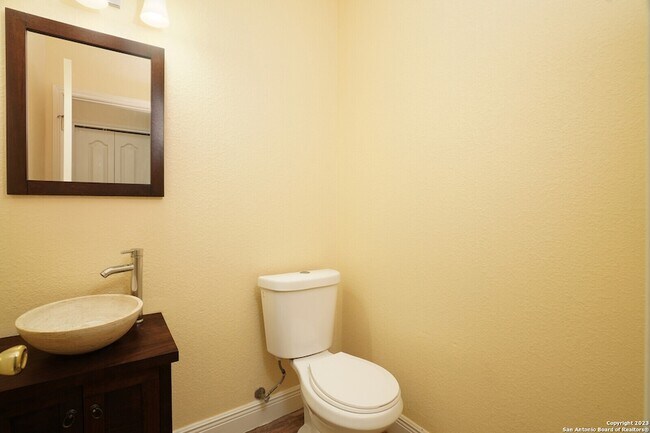 Building Photo - 1354 Crown Brook