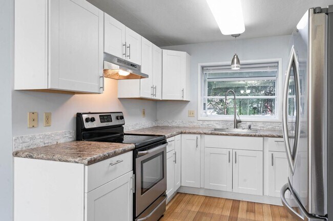 Building Photo - 3433 SW McNary Pkwy