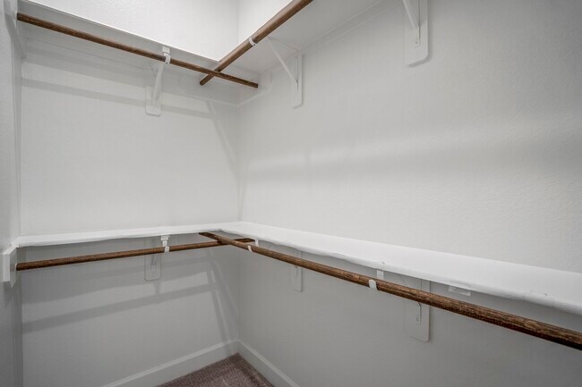 Building Photo - 7845 Charter Hill Dr