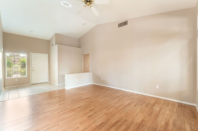 Building Photo - Sun City Summerlin 2 bedroom and 2 bathroom in a  55 and older Neighborhood