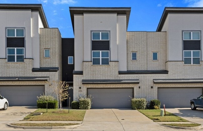 Primary Photo - 1904 Bethlehem St