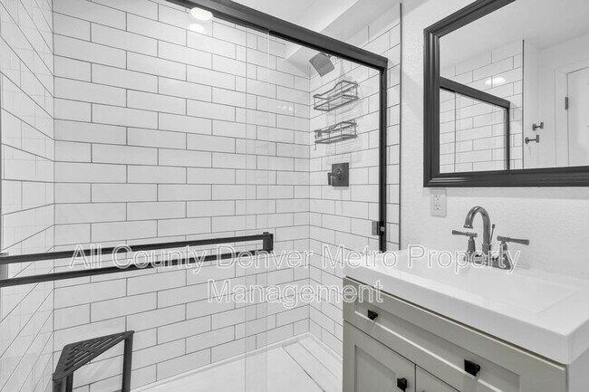 Building Photo - 2808 Eaton St